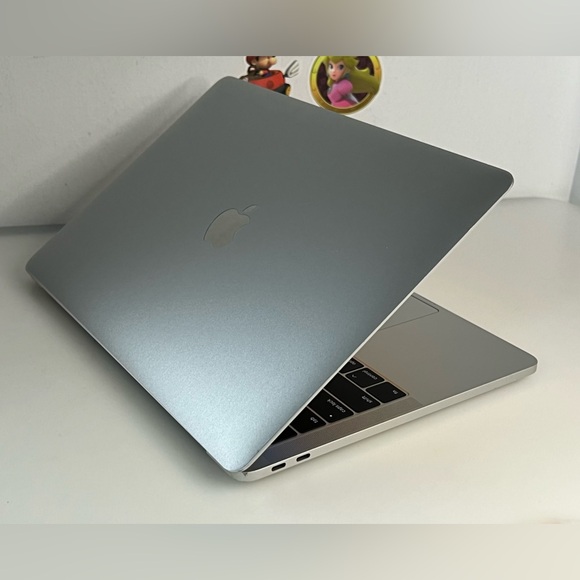 MacBook Pro 13” Retina - Picture 2 of 5